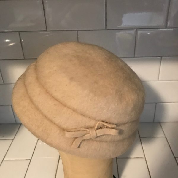 Vintage Hat 100% wool Beige Cloche hat layered look wool bow theater movie prop costume special event