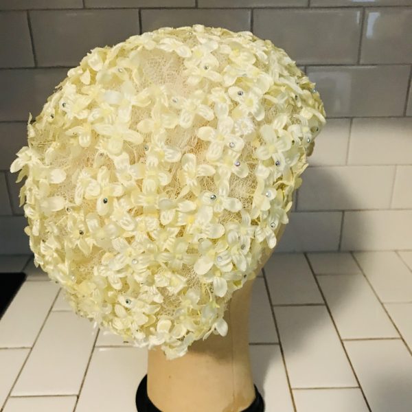 Vintage Hat 1950's Jack M'Connell New York Raised Light Yellow Flowers with rhinestones Size 7 Tulle under flowers fabric inside