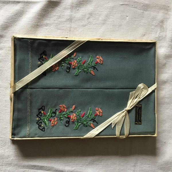 Vintage New Old Stock Pair of Tea Towels Progress Quality Guest Towels Embroidered Teal wtih flowers Farmhouse shabby chic