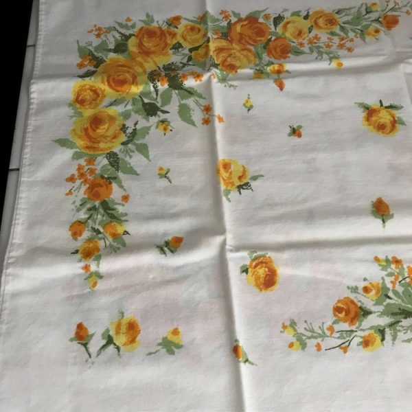 Vintage Pillowcase Pair Cannon 100% cotton bright yellow flowers both sides bedroom bed and breakfast collectible linens farmhouse display