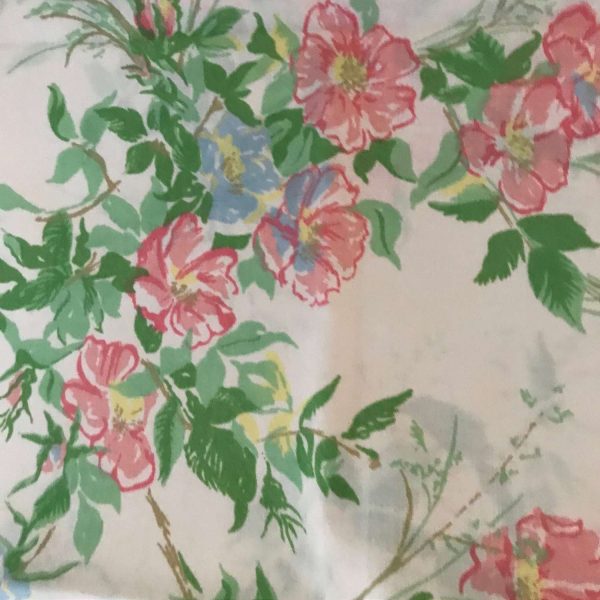 Vintage Pillowcase Pair Pastel pink roses green leaves floral No Iron percale cottage shabby chic cabin collectible Standard size Mod