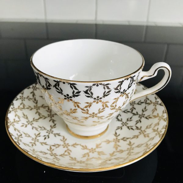 Vintage Queens Royal Tea Cup and Saucer GOLD CHINTZ Pattern Fine porcelain England  Collectible Display Farmhouse dining serving bridal