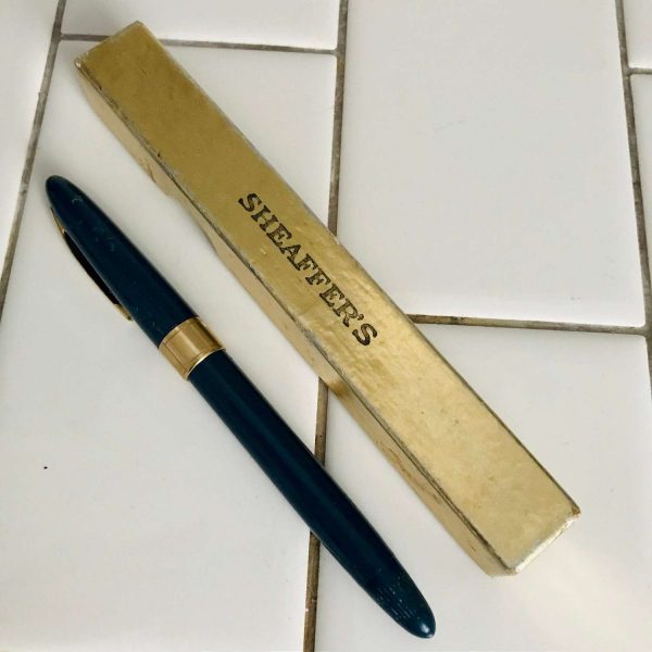 Vintage Sheaffer's medium blue Fountain pen collectible desk office purse pocket fountain pen in original box 14kt gold Nib