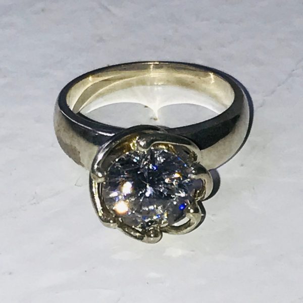 Vintage Sterling Silver Ring Faceted Large Cubic Zircon Round flower shape band Evening special event collectible .925 Jewelry size 5