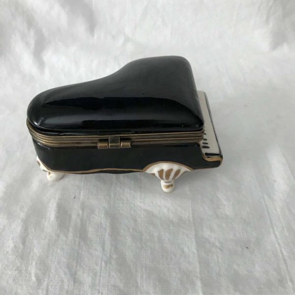 Vintage Trinket box Piano Black baby grand with Lyre clasp top white lined rings jewelry collectible display figurine