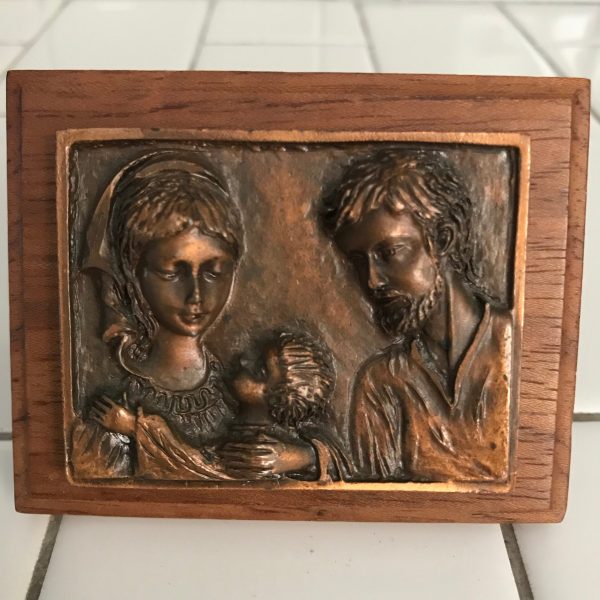 Vintage Wall Decor copper relief Jesus Mary and Joseph on wooden Plaque Italy Stands & hangs Nice detail catholic religious spirituality