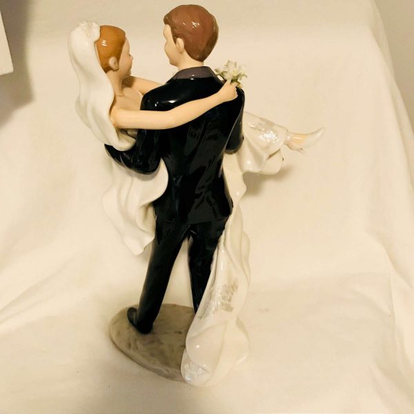 Vintage Wedding topper Figurine Fine bone china Fantastic detail Wedding Bridal Shower Bride and Groom Beautiful detail