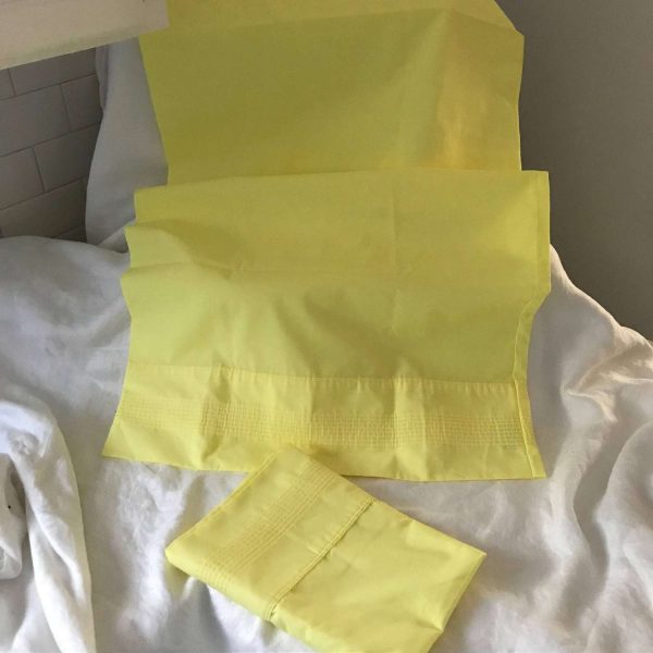 Yellow Pillowcase pair No Iron Percale King Size Pair Unused very soft bed and breakfast shabby chic guest room cottage cabin
