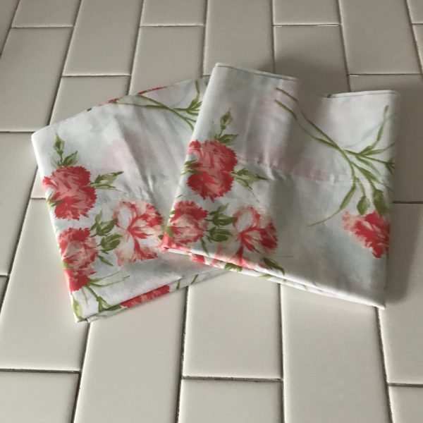 Beautiful Vintage Pillowcase pair Cotton printed floral coral colored carnations collectible display bed and breakfast farmhouse