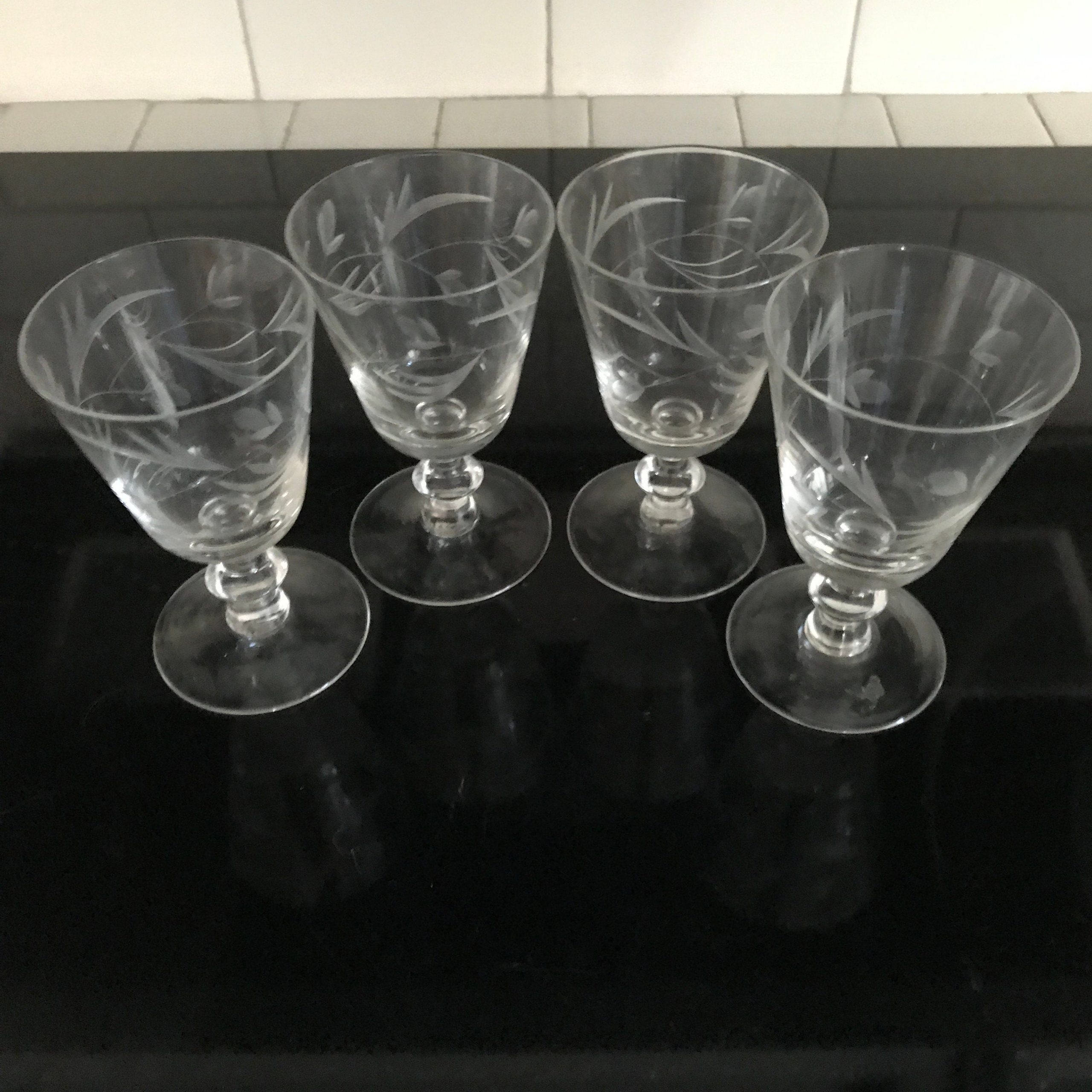 4 Vintage Etched Tall Wine Glasses ~ Water Goblets, Faceted Stem Etched Wine  Glasses, Unique Etched Stem Wine Glasses, Wedding Glasses