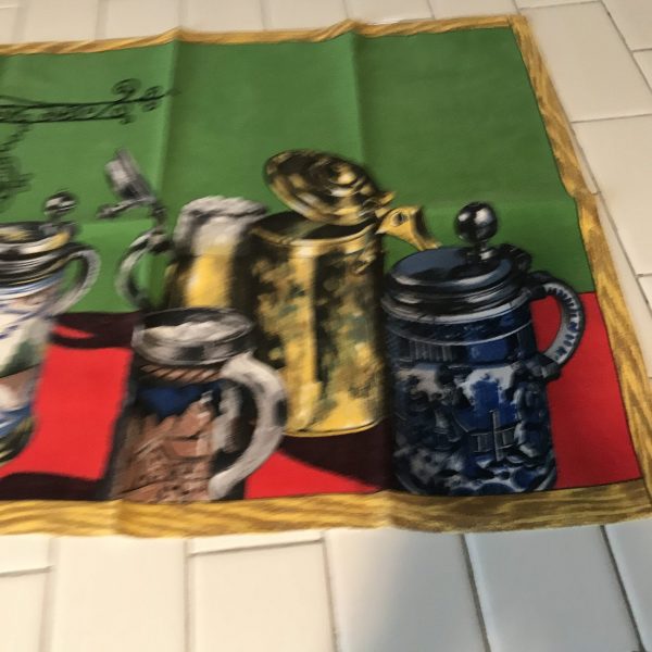 Mid Century Colorful Kitchen towel 18"x 26"  Vivid Colors Creation Vony France Beer Steins great detail mod collectible