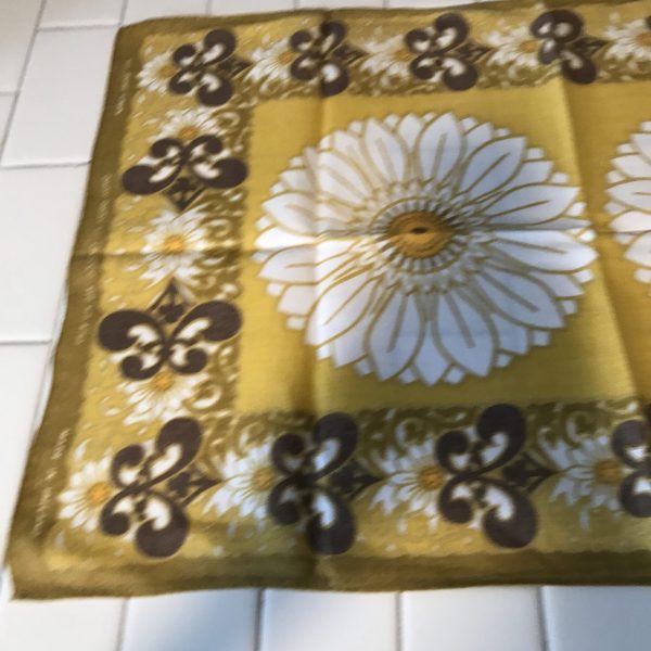 Mid Century Colorful Kitchen towel 18"x 28"  Vivid Colors Daisy Daisy by Ulster Linen Ireland collectible display brown gold yellow white