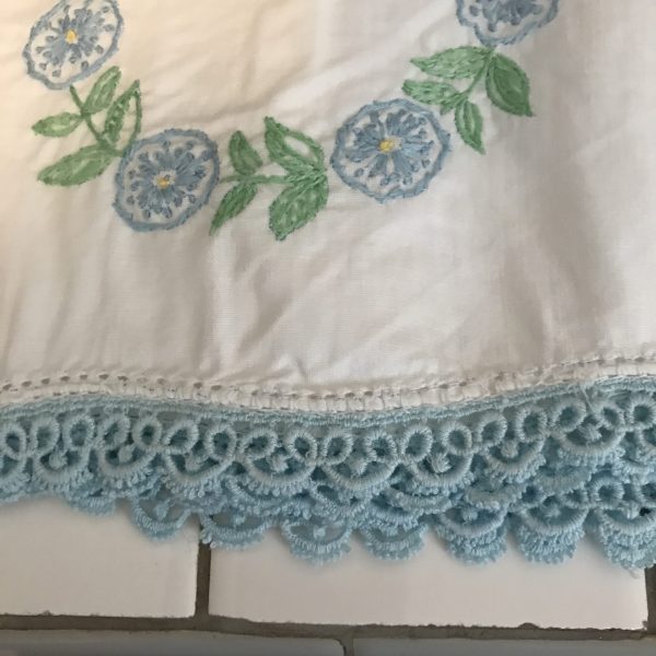Pillowcase bed topper holds 3 pillows double open ends No Iron Percale embroidered flowers tatted ends very soft bed and breakfast