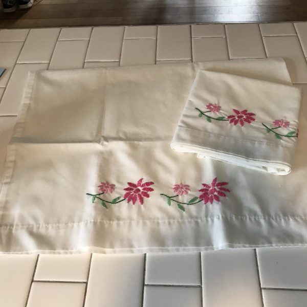 Pillowcase Pair Vintage no iron percale light and dark pink floral Standard Size hand embroidered bed and breakfast farmhouse