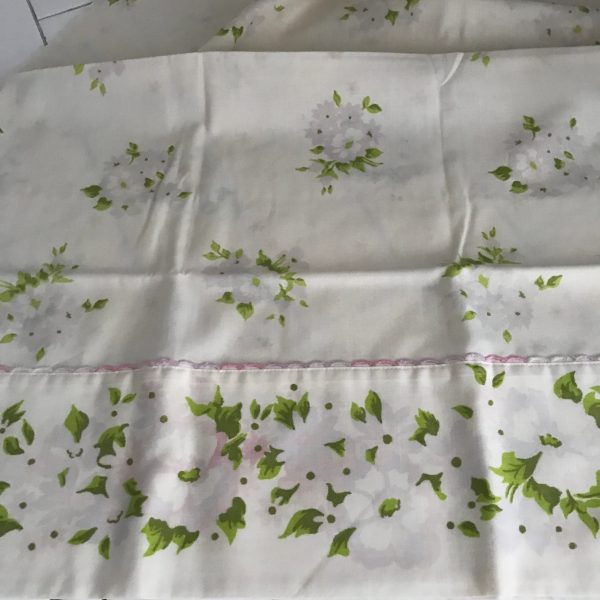 Pillowcase Pair lavender flowers green leaves no iron muslin very soft bed and breakfast guest room cottage cabin lodge farmhouse