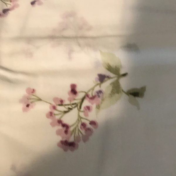 Pillowcase Single Vintage cotton heavy printed floral purple lilacs Standard Size USA farmhouse bed and breakfast guest room