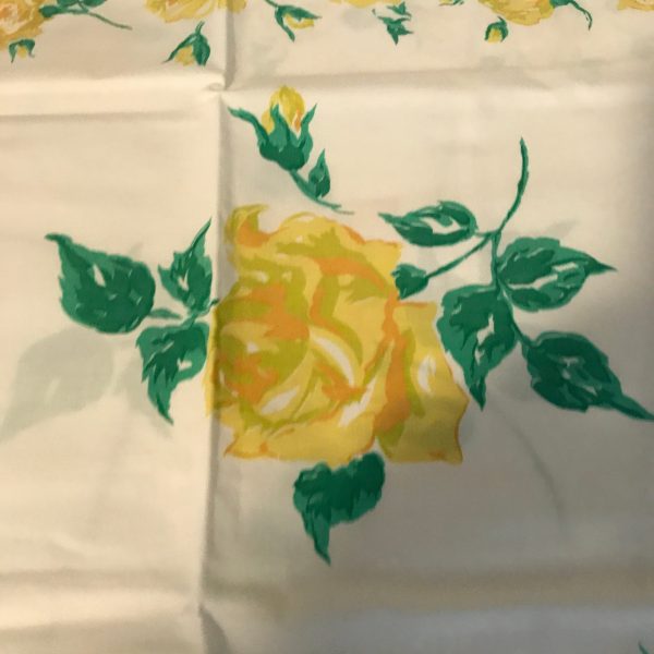Standard size pillowcase Pair Lady Pepperell yellow flowers green leaves no iron percale Bed & Breakfast collectible bedroom farmhouse