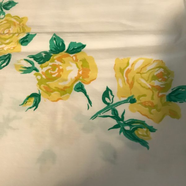 Standard size pillowcase Pair Lady Pepperell yellow flowers green leaves no iron percale Bed & Breakfast collectible bedroom farmhouse