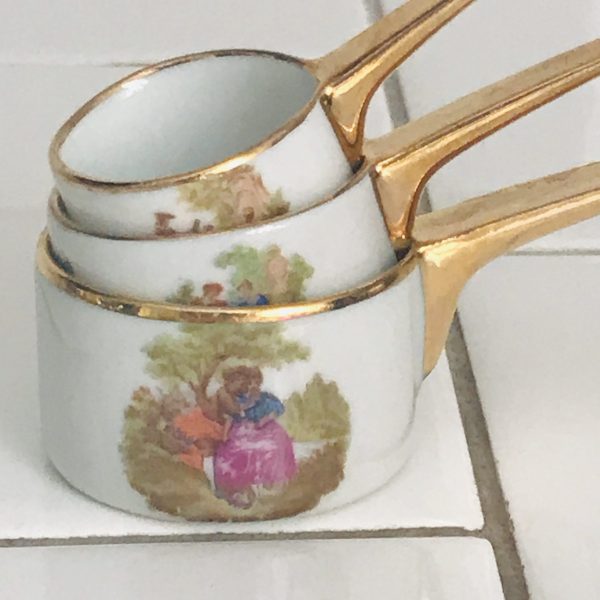 Vintage miniature 3 pans pots Limoge decorative dishes Courting couple Farmhouse cottage fine bone china France Gold handles