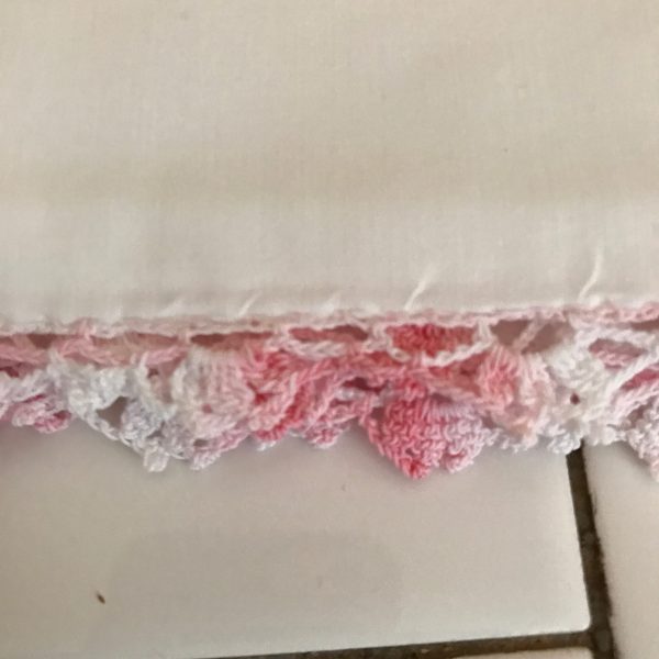 Vintage Pillowcase single pink crochet variegated trim no iron percale Standard Size farmhouse cottage guest room bed and breakfast