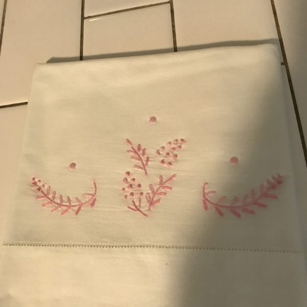 Vintage Pink Embroiderd Pillowcase Standard single no iron percale hemstitch opening farmhouse guest room bed and breakfast rick-rack trim