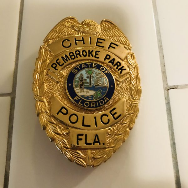 Obsolete Badge Chief of Police Pembbroke Park FLA. Florida gold with blue enamel collectible display memorabilia