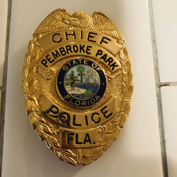 Obsolete Badge Chief of Police Pembbroke Park FLA. Florida gold with blue enamel collectible display memorabilia