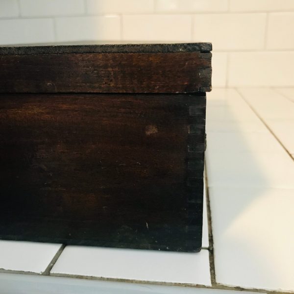 Antique wooden dovetail box with removable lid storage antique collectible display rectangular