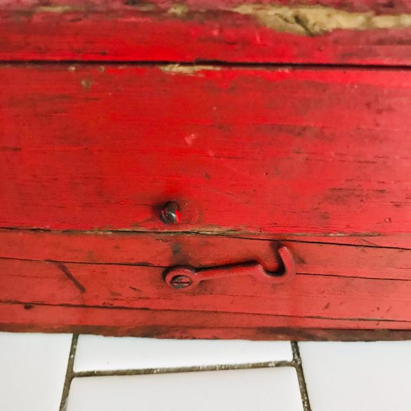Antique wooden dovetailed box with hasp storage farmhouse collectible isplay rustic primitive hinged lid box