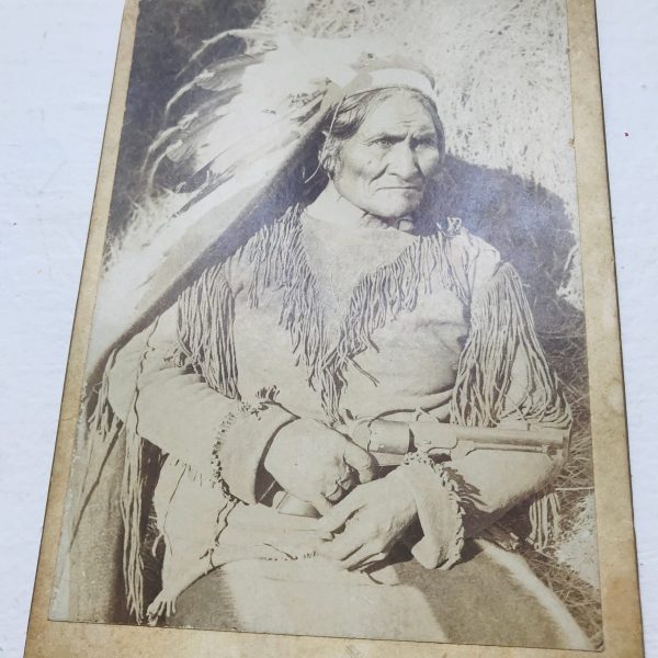 Geronimo Native American Authentic 1800's Cabinet Card Irwin Chikasha Ind. Ter. [Chikasha Indian Territory] Highly collectible RARE FIND