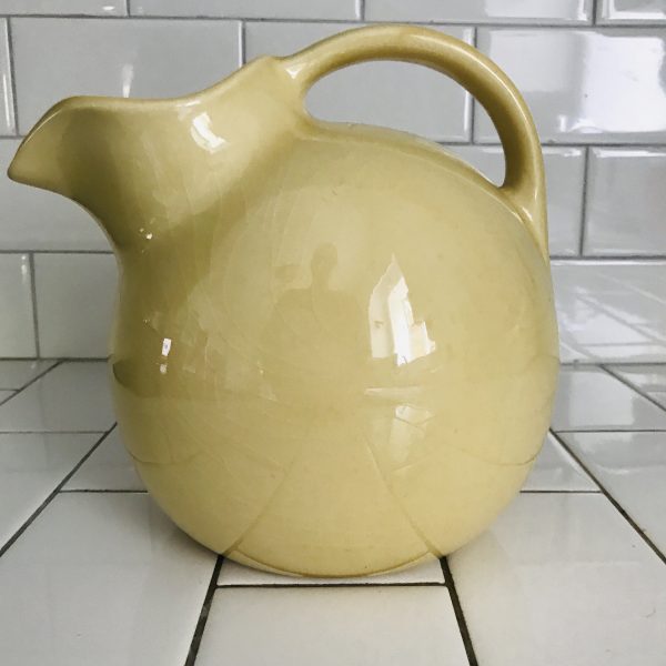 Light Yellow Pitcher Pottery Beautiful Size Style and Shape farmhouse collectible retro kitchen tilt ball pitcher water iced tea display
