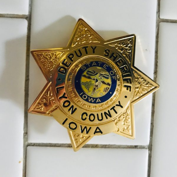 Obsolete Badge Deputy Sheriff Lyon County Iowa Gold with blue enamel collectible display memorabilia 7 star large badge