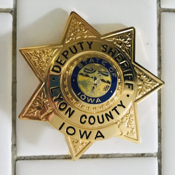Obsolete Badge Deputy Sheriff Lyon County Iowa Gold with blue enamel collectible display memorabilia 7 star large badge