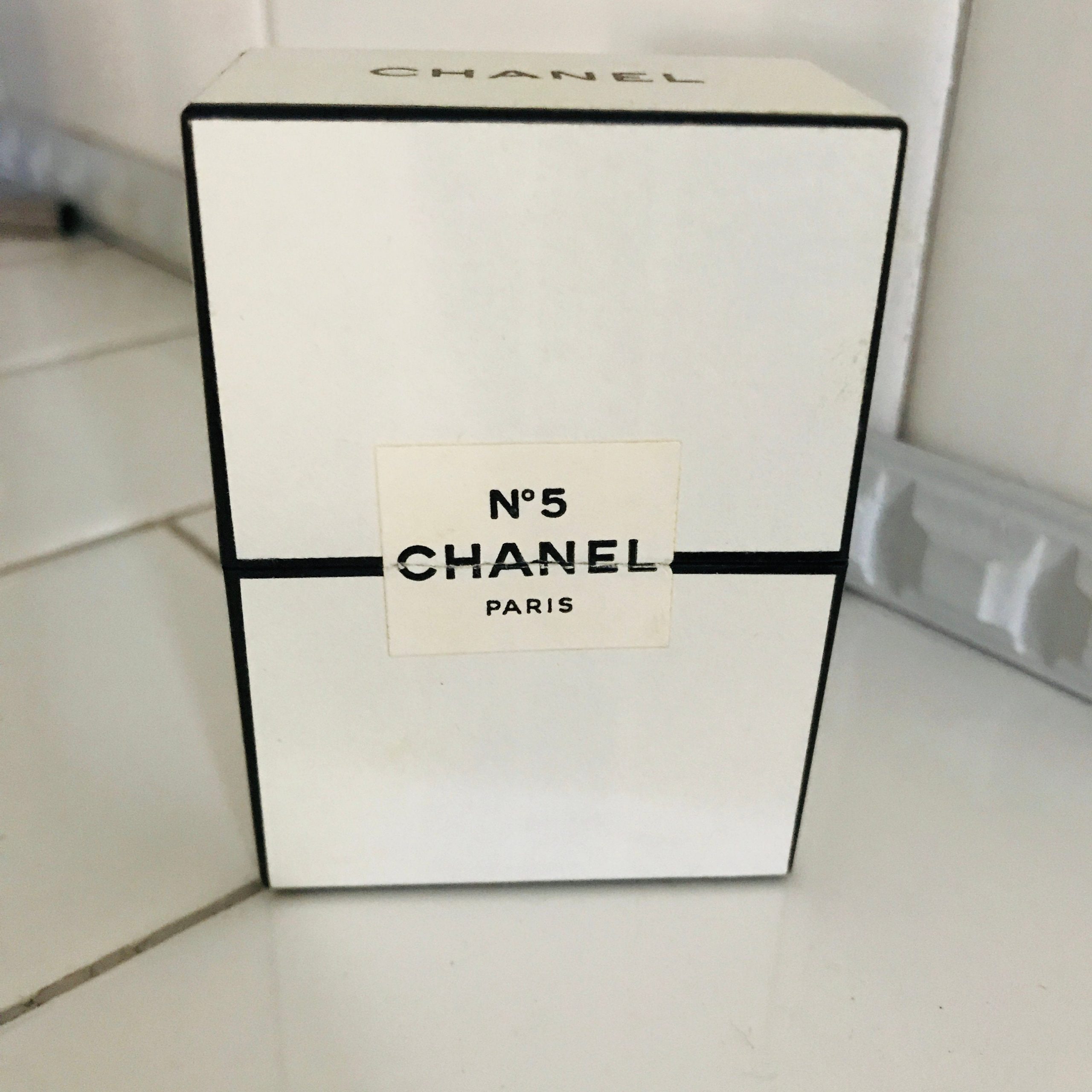 Vintage Chanel No5 Sealed Bottle in original box 1960's original scent –  Carol's True Vintage and Antiques