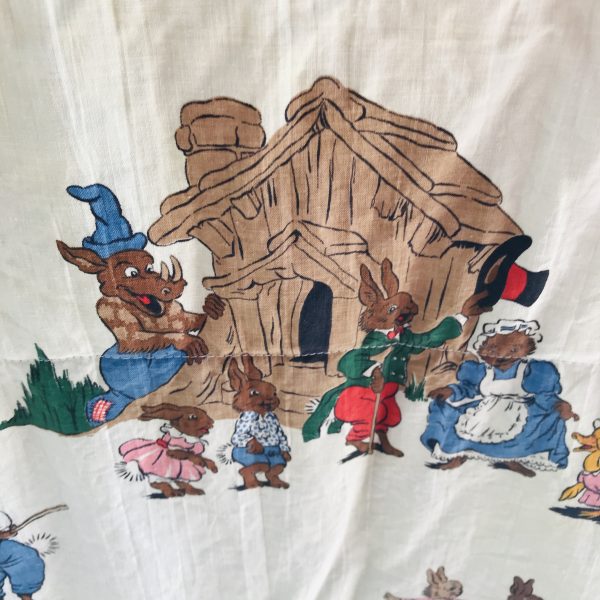Vintage hand made Baby Toddler Quilt Beatrix Potter pattern machine sewn 50" x 68 farmhouse cottage cabin bedroom lodge show piece