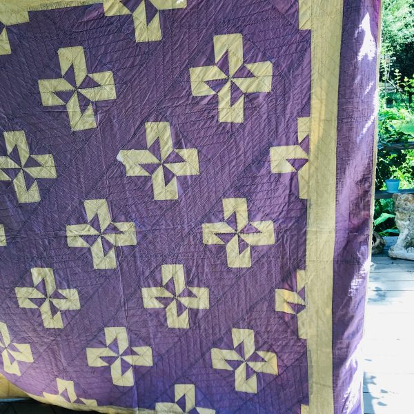 Vintage hand made quilt 72" x 76" light weight completely hand sewn farmhouse cottage cabin bedroom lodge show piece