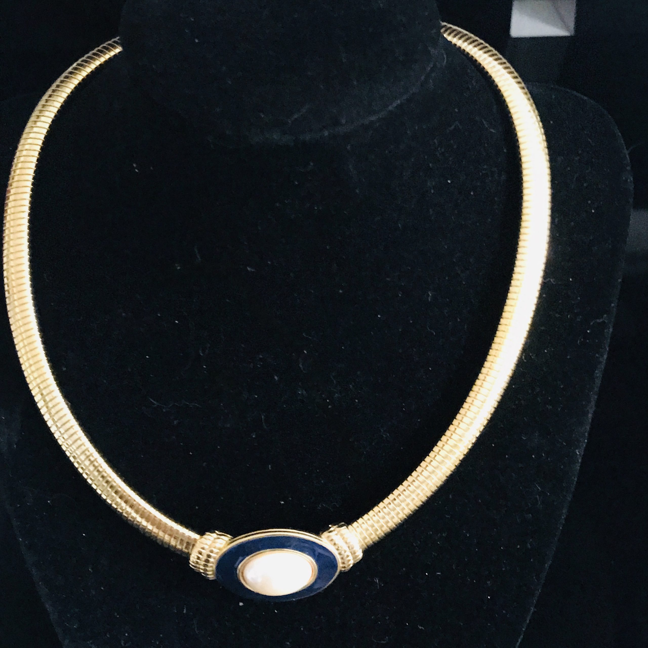 Monet vintage faux pearl necklace PM 593A | Pearl necklace, Womens jewelry  necklace, Faux pearl