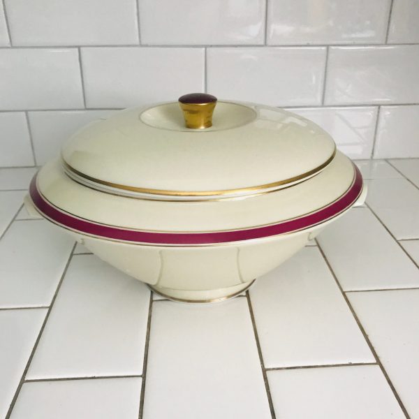 Vintage Soup Tureen Royal Copenhagen 1191 Denmark Fine bone china Burgundy with Gold trim Quality China Collectible Display