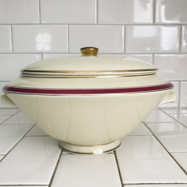 Vintage Soup Tureen Royal Copenhagen 1191 Denmark Fine bone china Burgundy with Gold trim Quality China Collectible Display