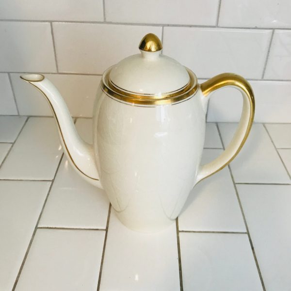Vintage Teapot Tea pot Pareek Johnson Bros England heavy Gold trim Quality product Collectible Display Farmhouse cottage serving coffee tea