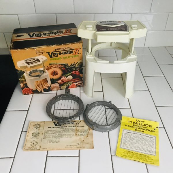 Vintage veg-o-matic II Food cutter slicer complete with box and instrucrtions kitchen excellent tool!