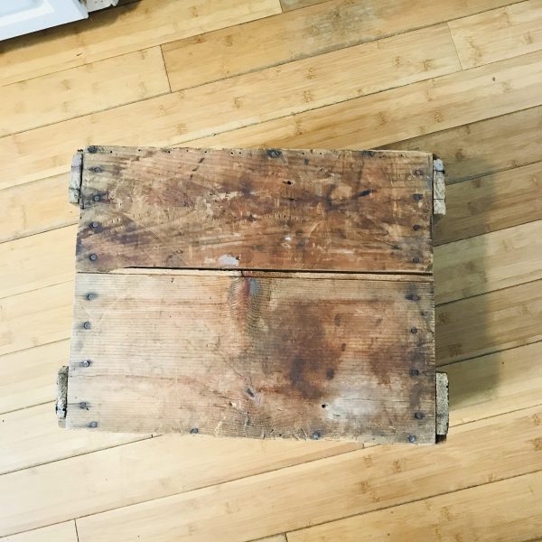Vintage Wooden Crate Canadian Apples Vernon Fruit Union reinforced bottom ends display storage farmhouse collectible garage storage man cave