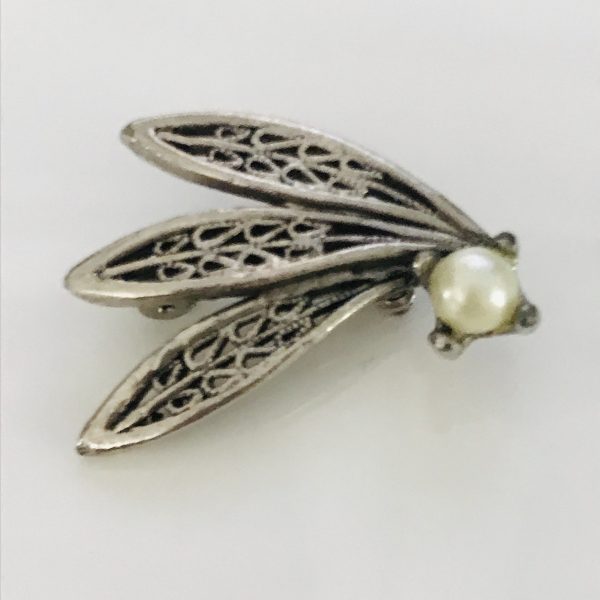 Vintage 1950's brooch pin leaves with center pearl sweater pin display jewelry
