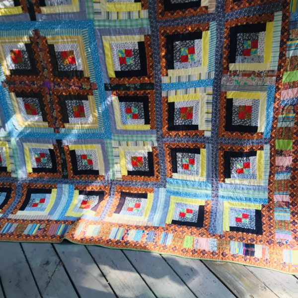 Fantastic hand made quilt Queen Size 86" x 93" Very nice condition heavy weight great coloring farmhouse display collectible bedding vintage