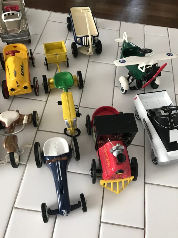 LOT OF 17 Kiddie Cars displayed not played with Good Condition everything pictured late 80's-90's