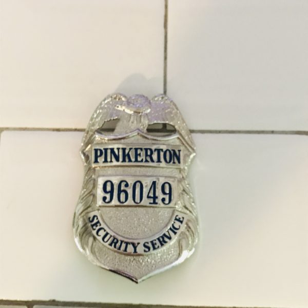 Obsolete Badge Pinkerton Security Service 96049 collectible display memorabilia silver with blue very nice condition