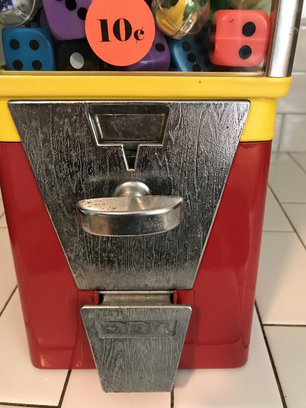 Vintage 1960's gumball machine metal with chrome glass inserts working condition key top no key display with contents 10 cents toy machine
