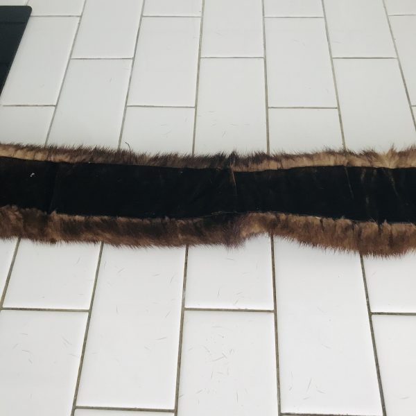 Vintage Mink Fur collar collectible display movie prop satin lined beautiful condition