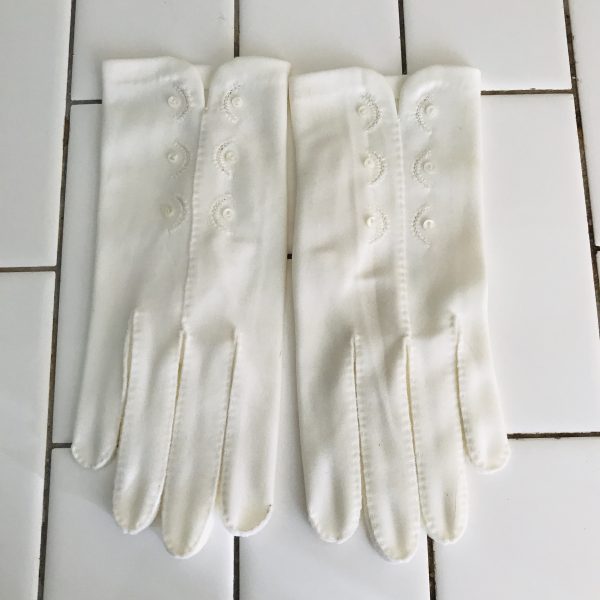 Vintage pair of white dress gloves tiny buttons with cutwork collectible display movie tv prop women's size small formal special event