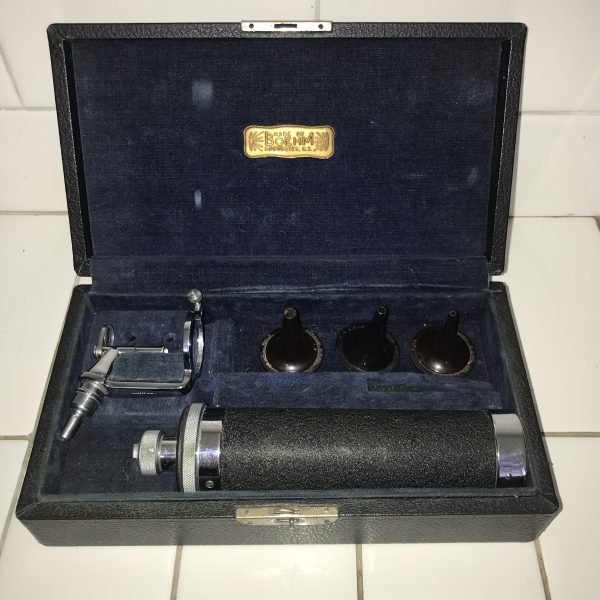Vintage Otoscope Medical Device To Look in Ears in Original latching box Working Medical Collectible Boehm Rochester NY